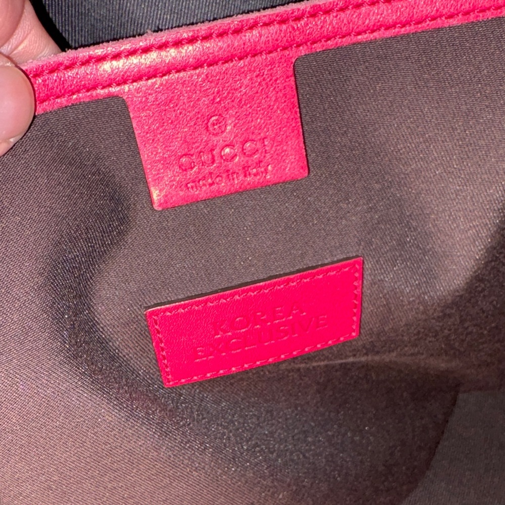 Gucci Beige GG Supreme Joy Tote with Pink Trim - Picture 14 of 15